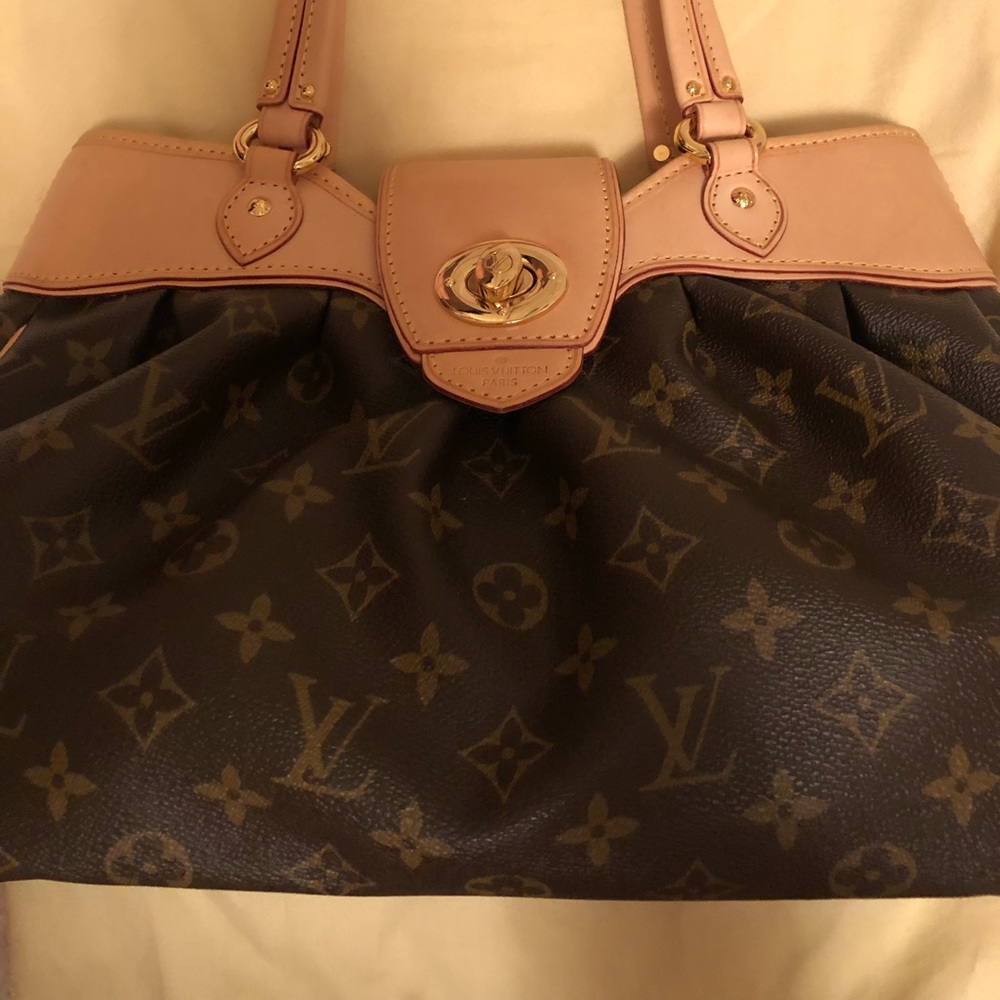 Vintage Louis Vuitton shoulder bag
